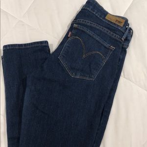 Levi Demi Curve Jeans